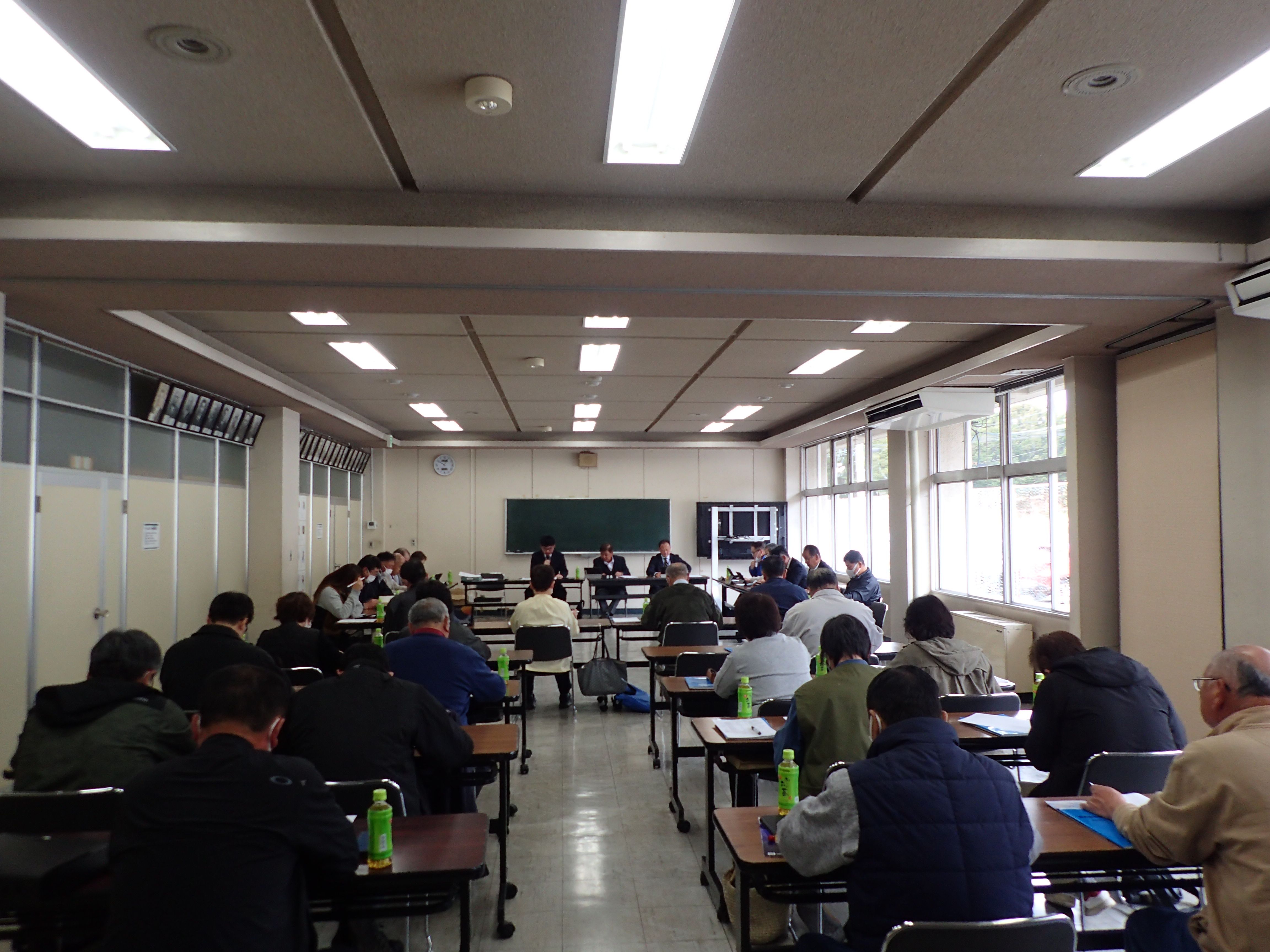 農業委員会総会の様子